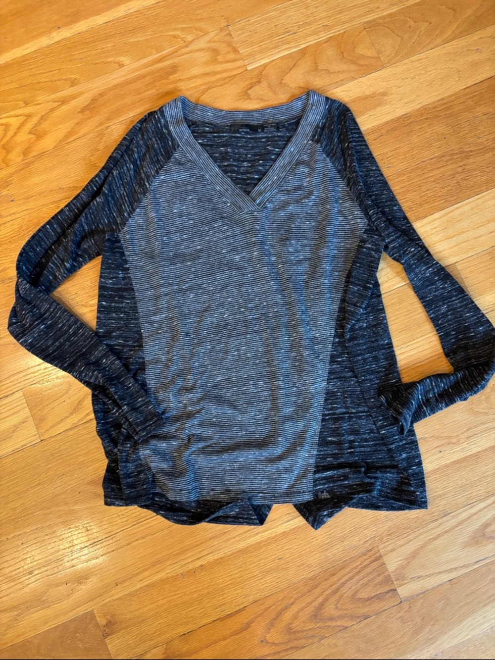 Prana Two-Tone V-Neck Long Sleeve Top - Black & Gray